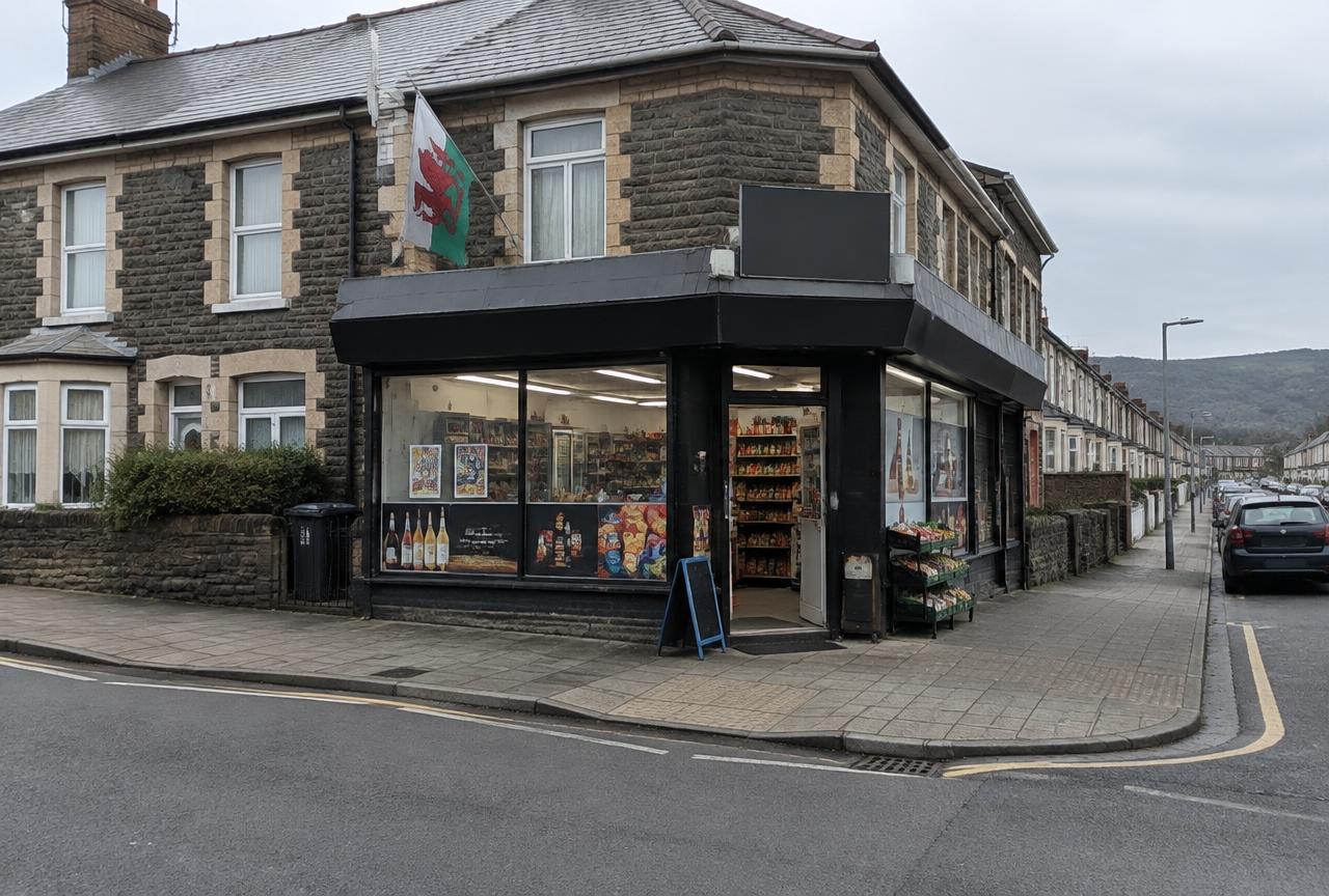 Independent convenience & off-licence near hospital